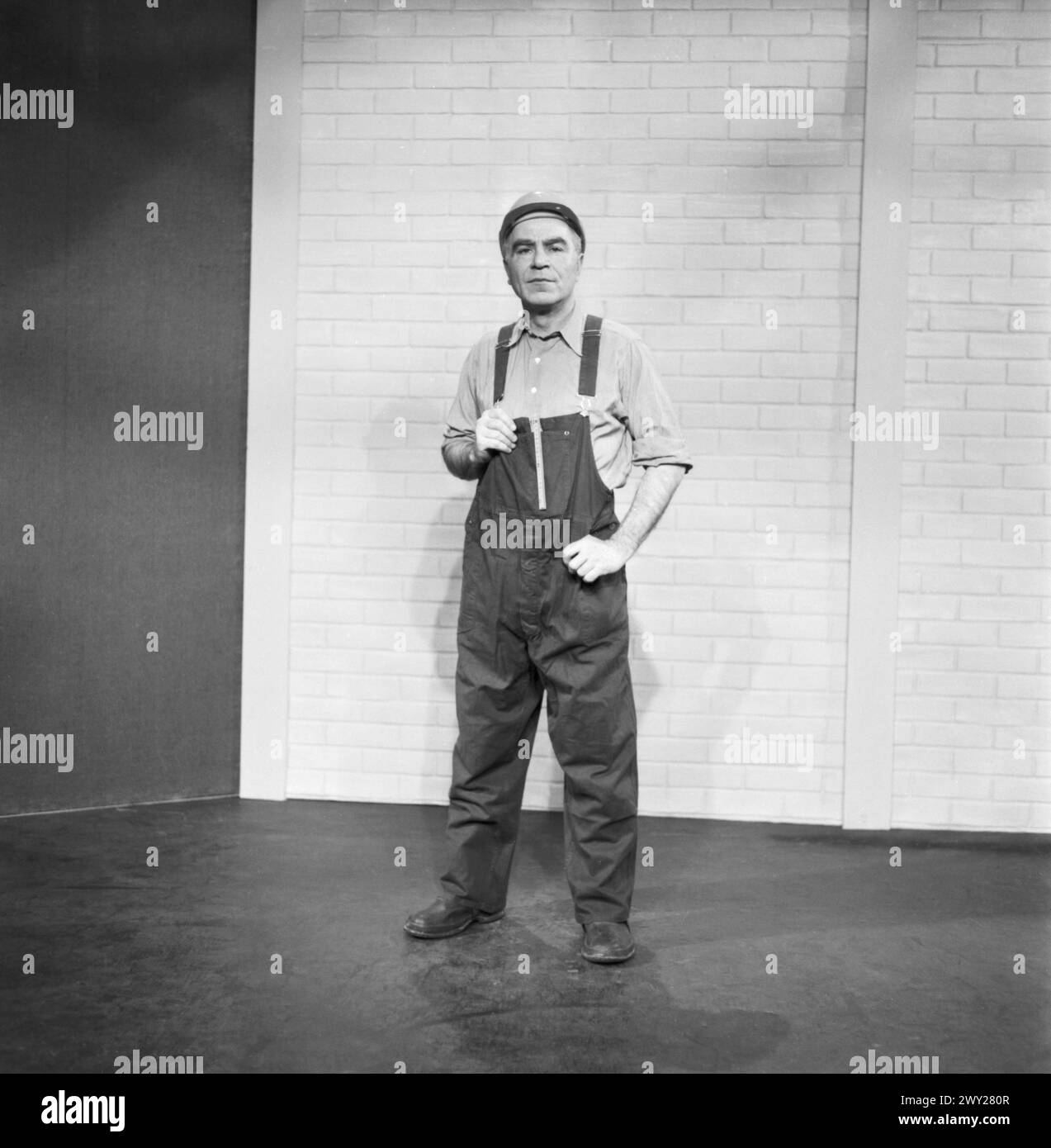 Portrait von Klinger, "Mister X und die Beamten" 14 verschiedene