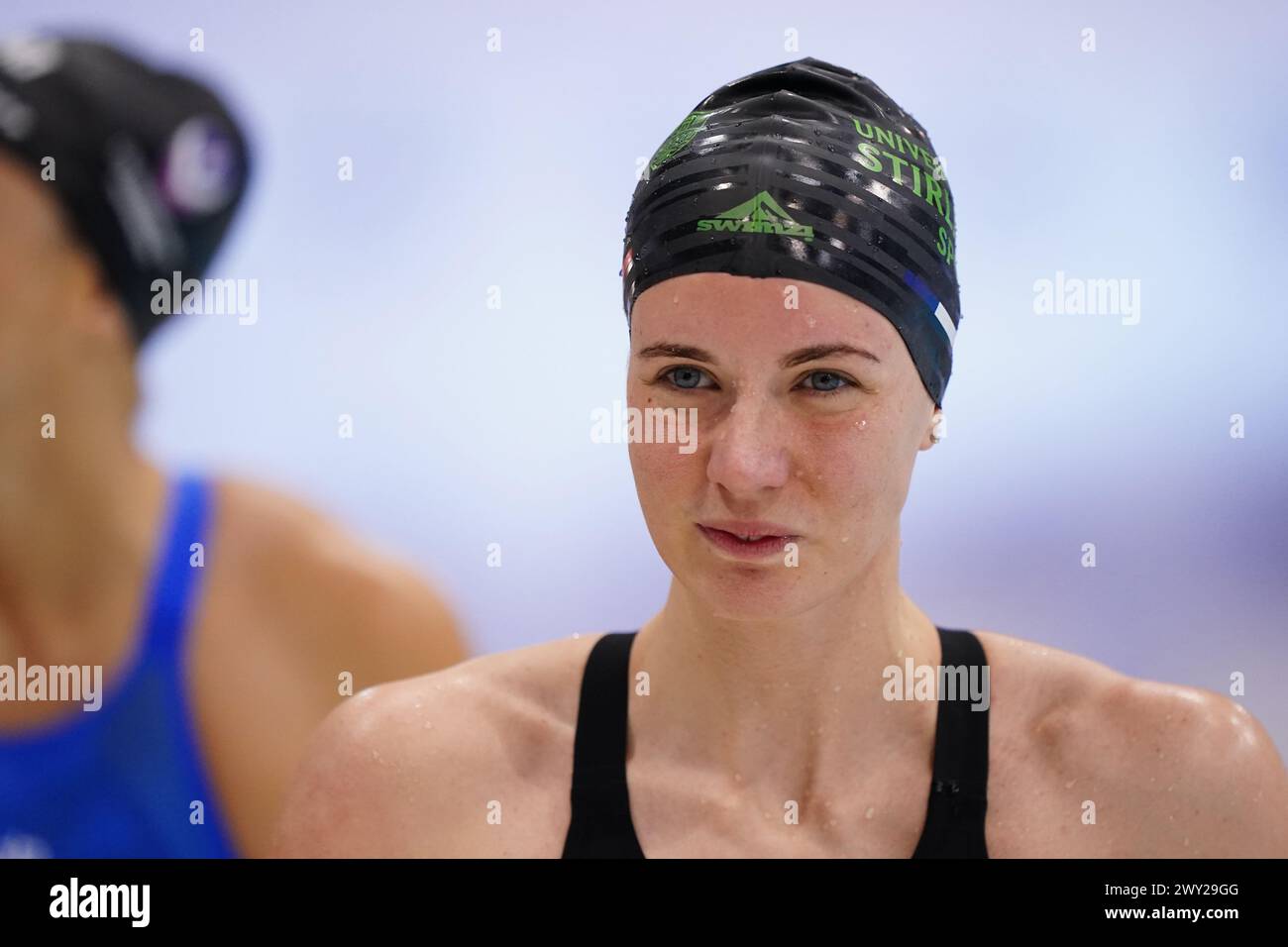 Aquatics centre paris hi-res stock photography and images - Alamy