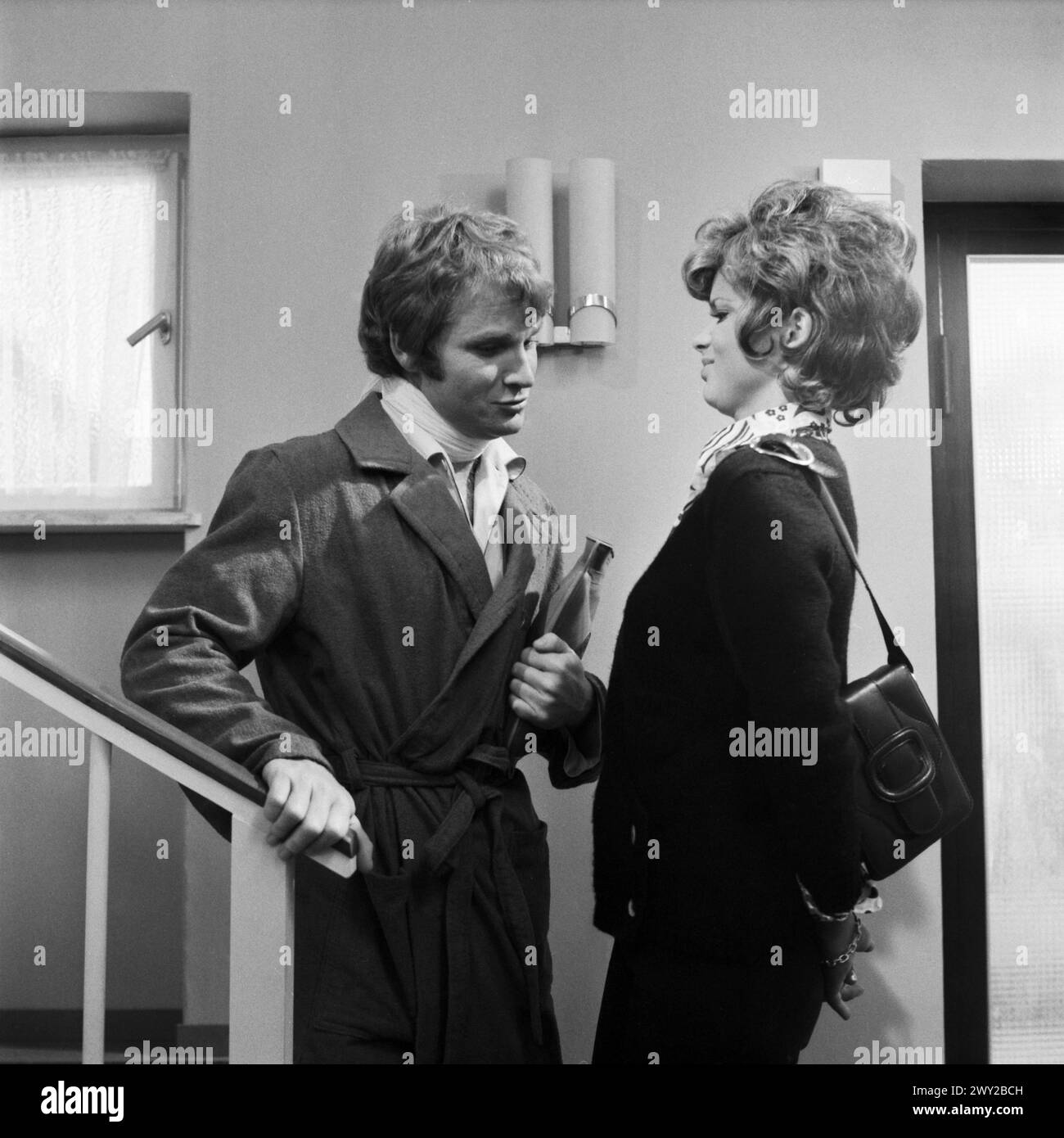 Nachbarn sind zum Ärgern da, Spielfilm, Deutschland 1970, Regie: Peter Weck, Darsteller: Fritz Wepper, Uschi Glas Stock Photo