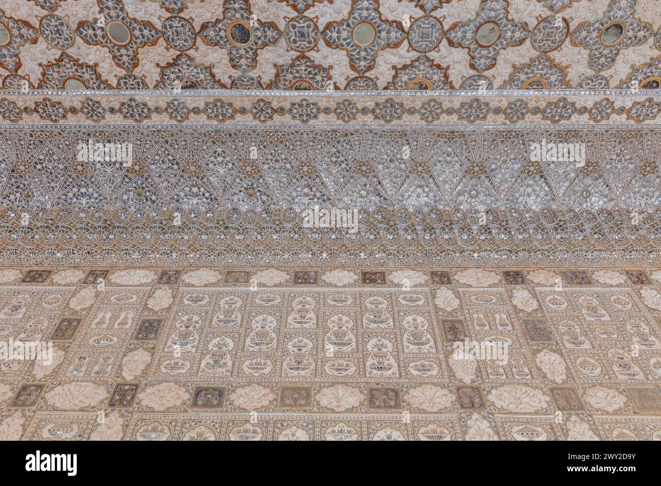 Interior amber palace jaipur hi-res stock photography and images - Alamy