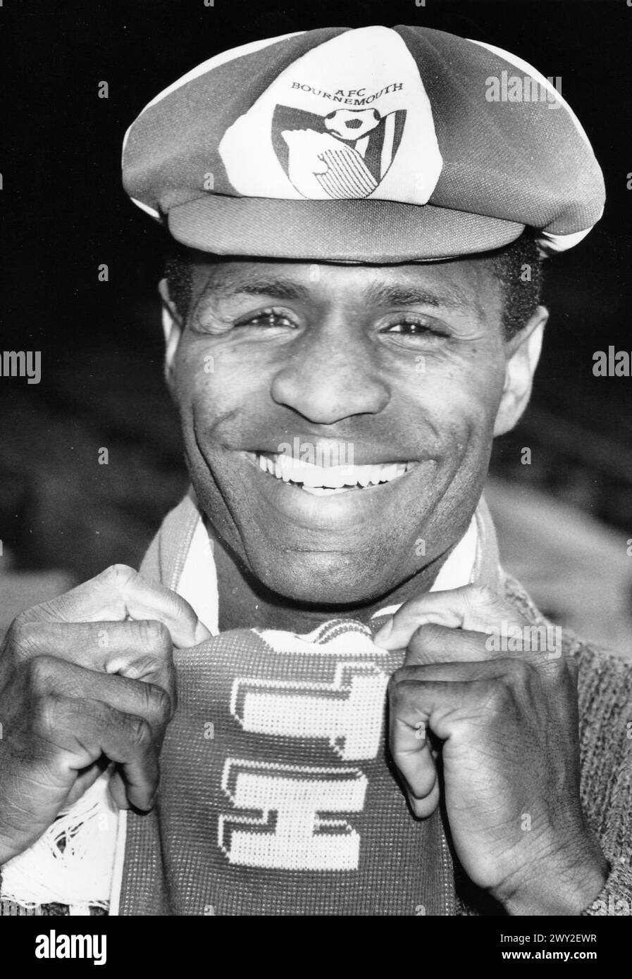 BOURNEMOUTH STRIKERS LUTHER BLISSETT  HOPING FOR A HAT FULL OF GOALS AGAINST MANCHESTER UNITED. FEB 1989 PIC MIKE WALKER 1989 Stock Photo