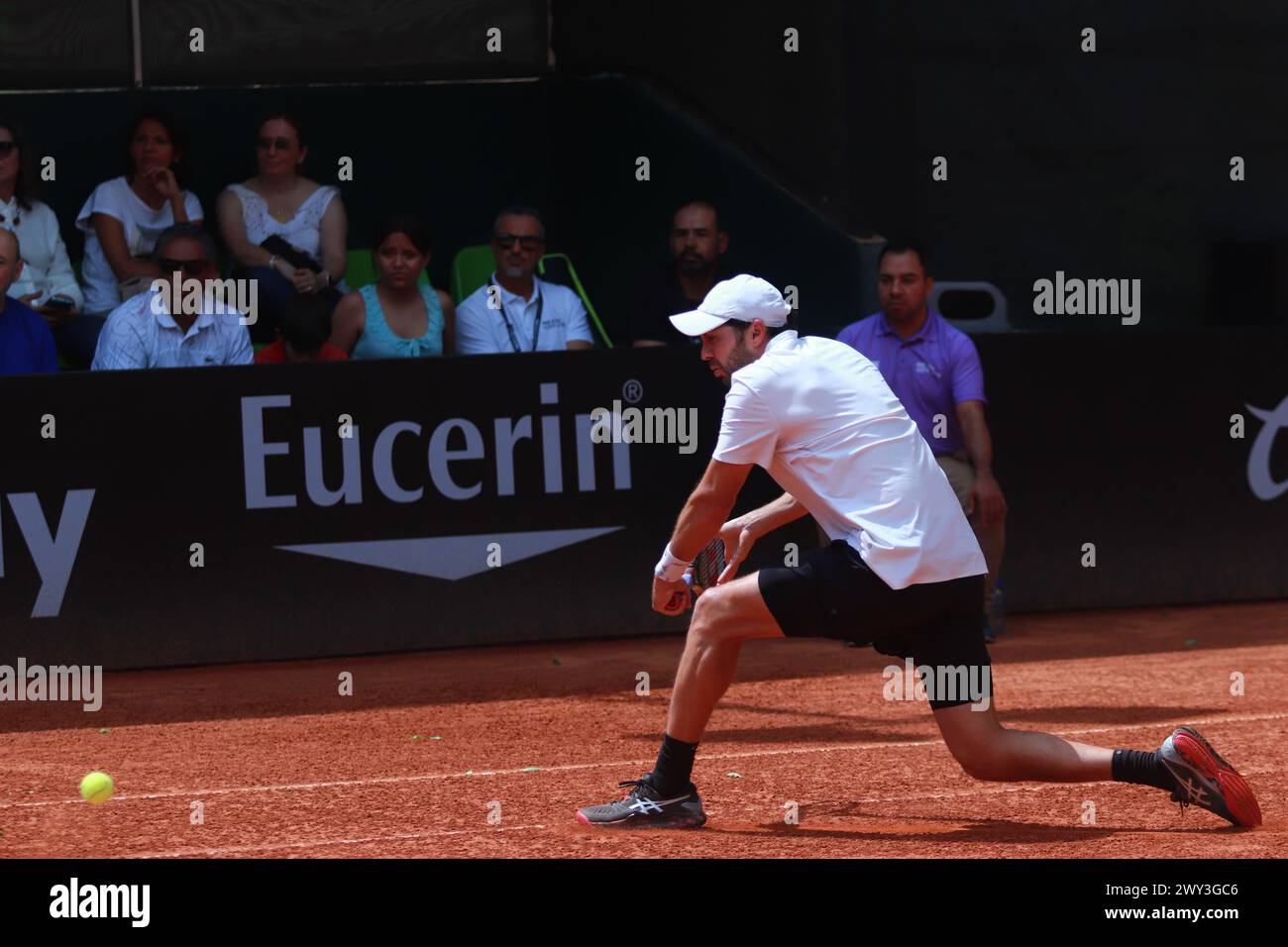 Mexico City, Mexico. 03rd Apr, 2024. Apr 3, 2024, Mexico City, Mexico: Hans Hach Verdugo (MEX) hits a backhand over Marc Kiser (USA) and Matías Soto (CHL) during the Day 4 of the Mexico City Open doubles match at Deportivo Chapultepec. on Apr 3, 2024, Mexico City, Mexico. (Photo by Carlos Santiago/Eyepix Group/Sipa USA) Credit: Sipa USA/Alamy Live News Stock Photo