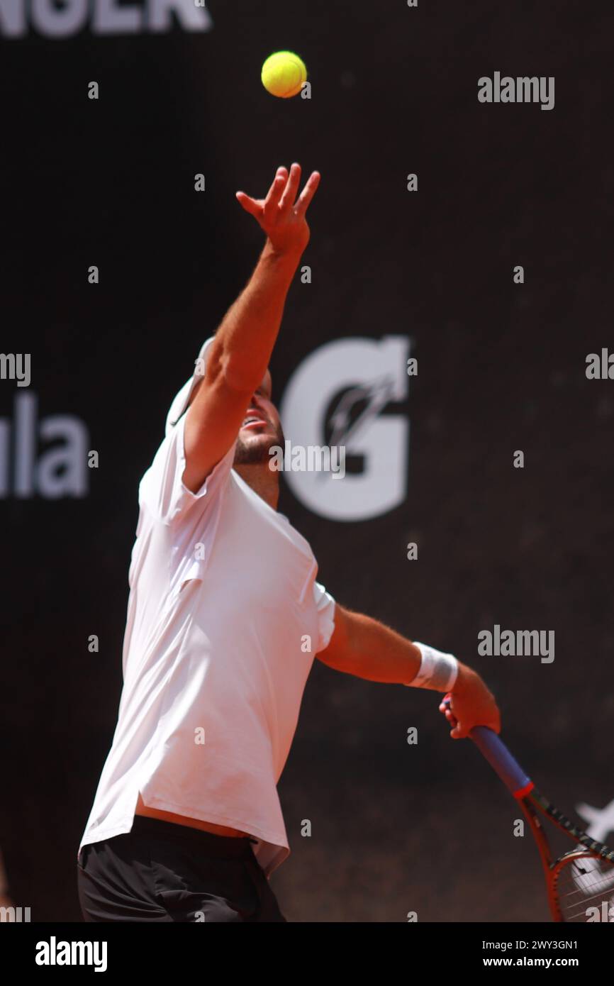 Mexico City, Mexico. 03rd Apr, 2024. Apr 3, 2024, Mexico City, Mexico: Hans Hach Verdugo (MEX) serves to Marc Kiser (USA) and Matías Soto (CHL) during the Day 4 of the Mexico City Open doubles match at Deportivo Chapultepec. on Apr 3, 2024, Mexico City, Mexico. (Photo by Carlos Santiago/Eyepix Group/Sipa USA) Credit: Sipa USA/Alamy Live News Stock Photo