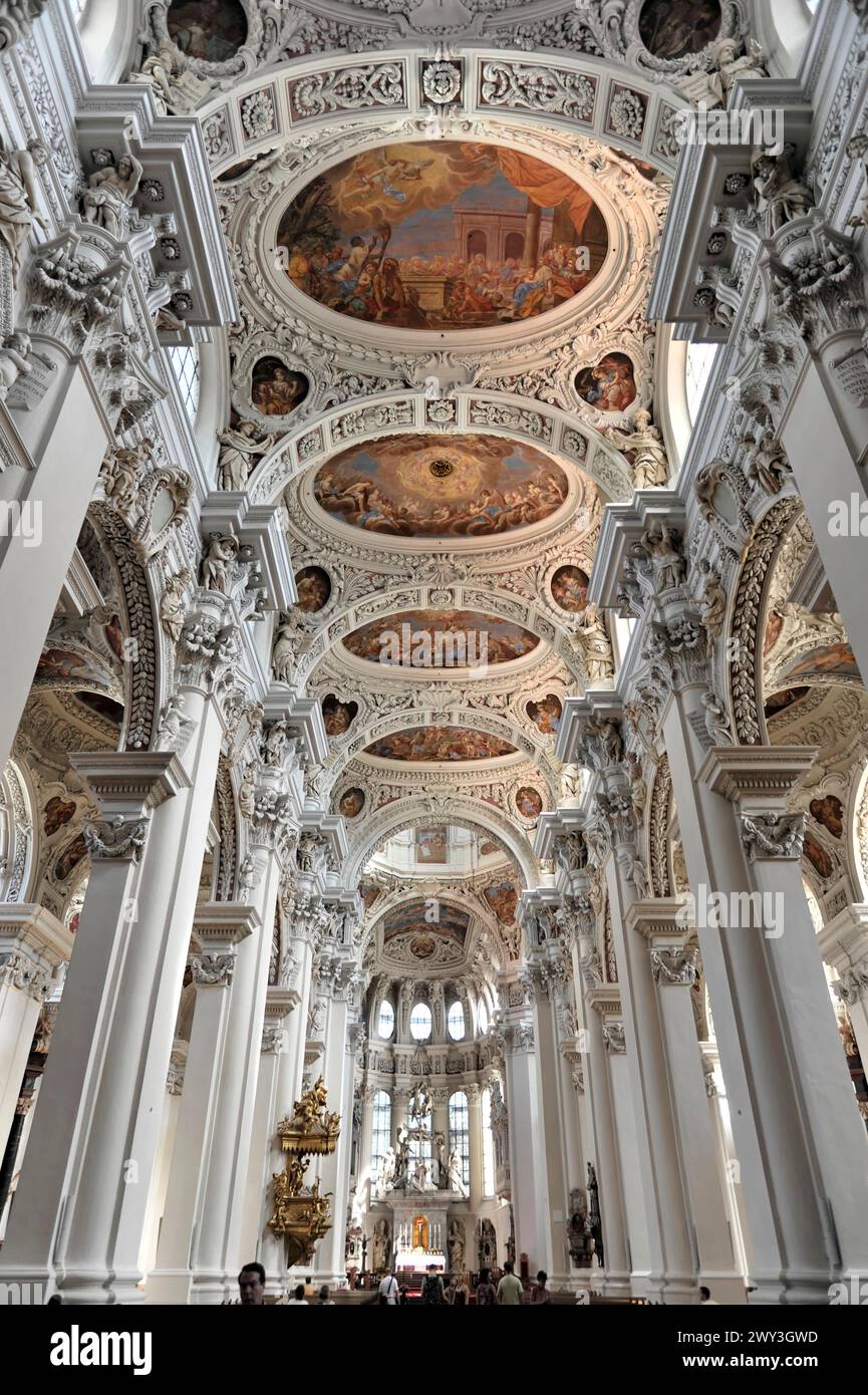 St Stephan's Cathedral, Passau, opulently designed baroque church interior with artistic frescoes and ceiling paintings, Passau, Bavaria, Germany Stock Photo