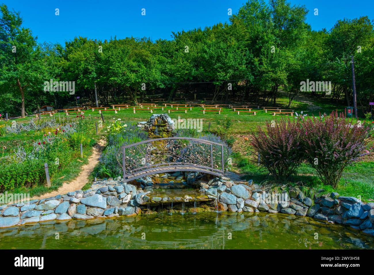 Park Ravne Bosnian pyramid hi-res stock photography and images - Alamy