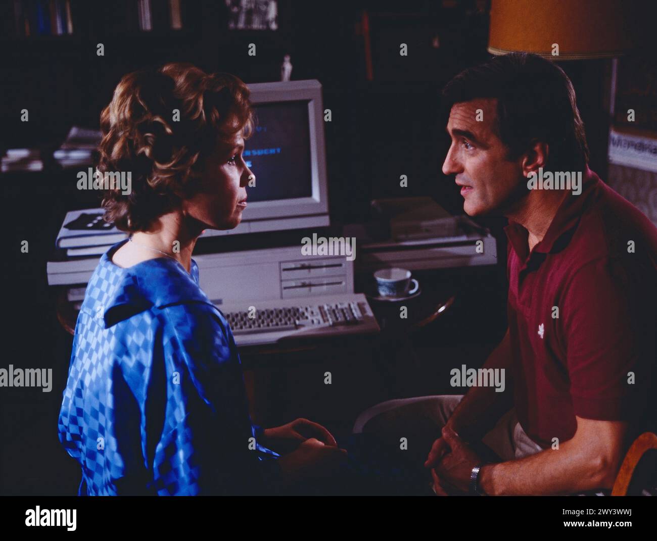 Mord Menue, aka Das Mord Menü, ZDF Kriminalfilm, Deutschland, 1986, Regie: Michael Günther, Szene: Witta Pohl und Michael Degen Stock Photo