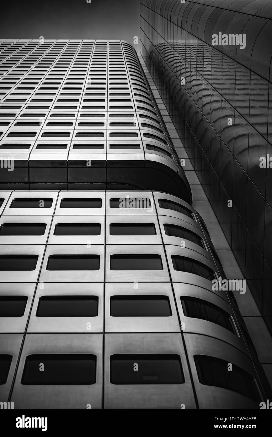 Image tall office buildings Black and White Stock Photos & Images - Alamy
