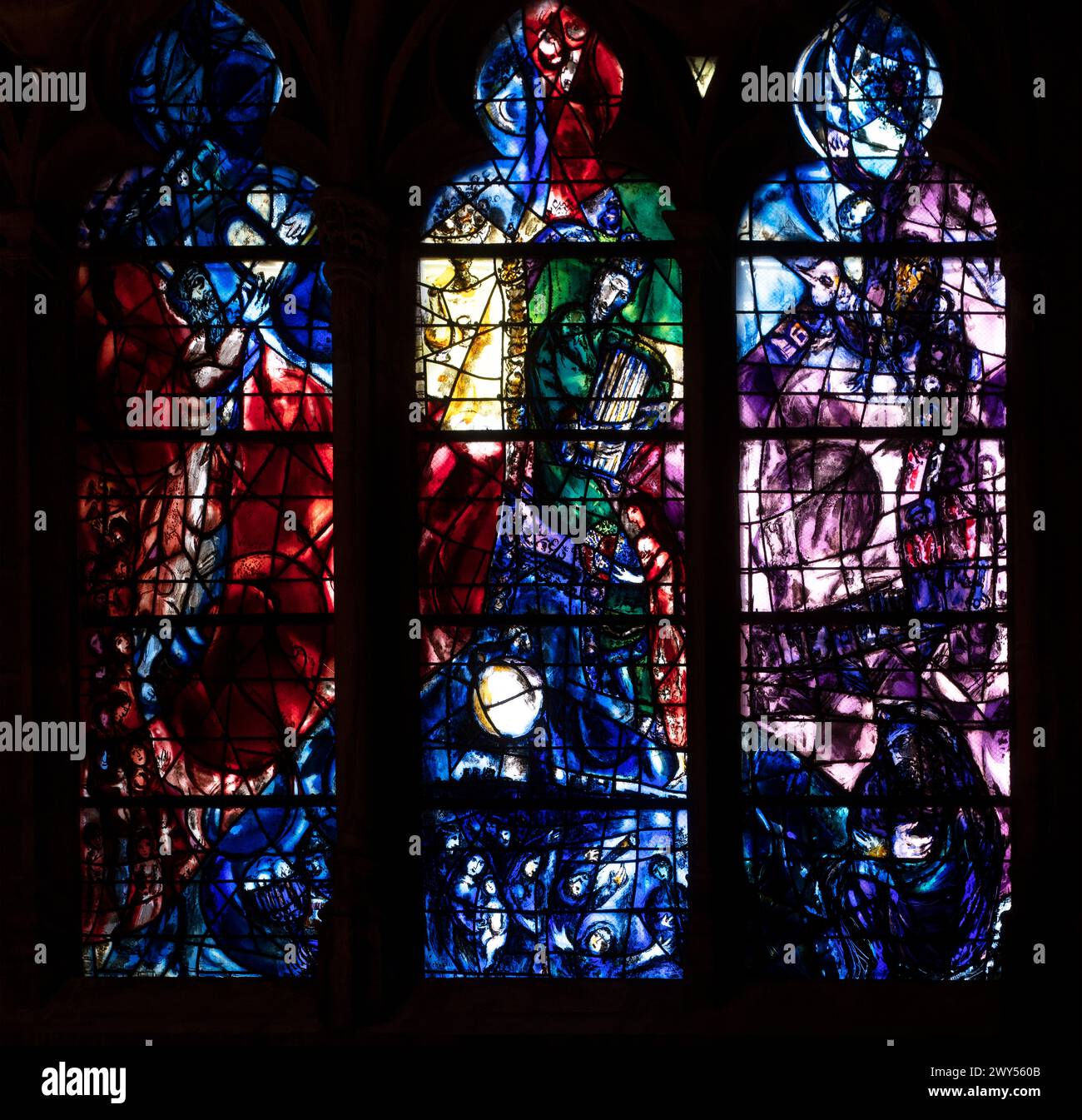 Metz, Kathedrale Saint-Étienne, Nördlicher Chorumgang, Fenster von Marc Chagall Stock Photo