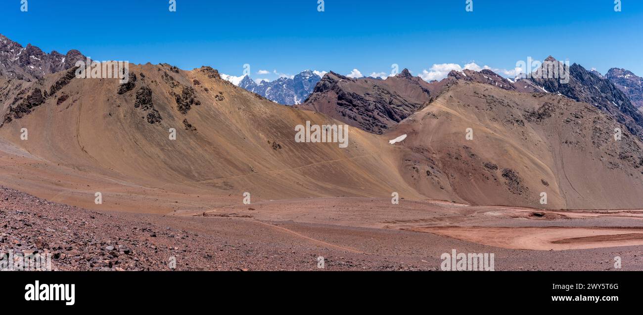 Border mountains panorama hi-res stock photography and images - Alamy