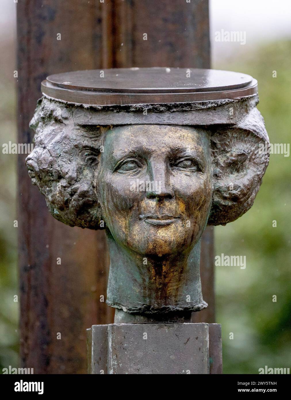 SOESTDIJK, the Netherlands, 04042024 Princess Beatrix unveils the