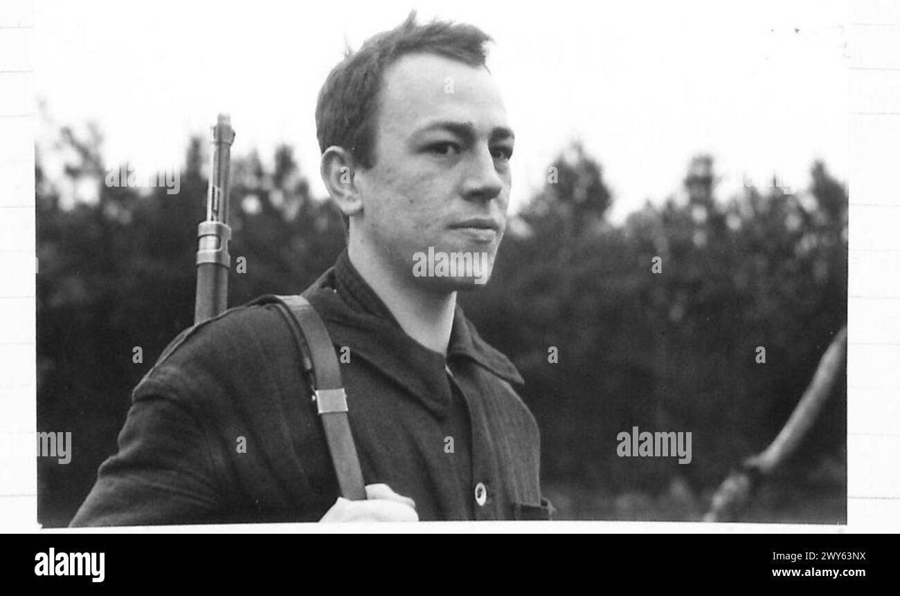 DUTCH RESISTANCE MOVEMENT P.A.N. - 21-years old H. Plompen. , British