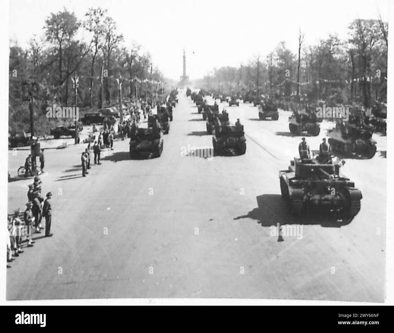 Four cars Black and White Stock Photos & Images - Alamy