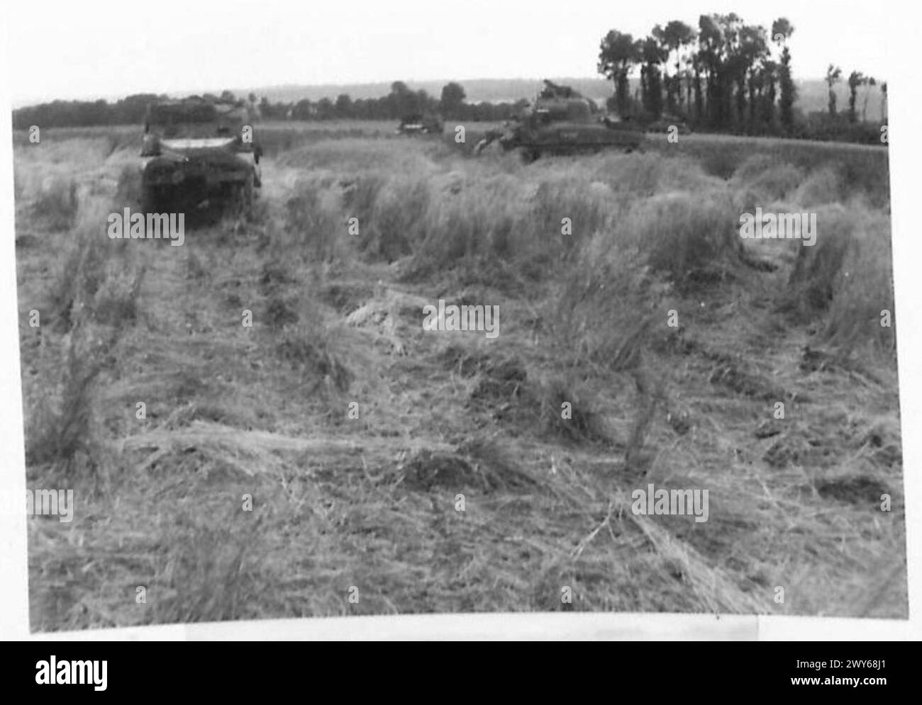 World war ii vehicles Black and White Stock Photos & Images - Alamy