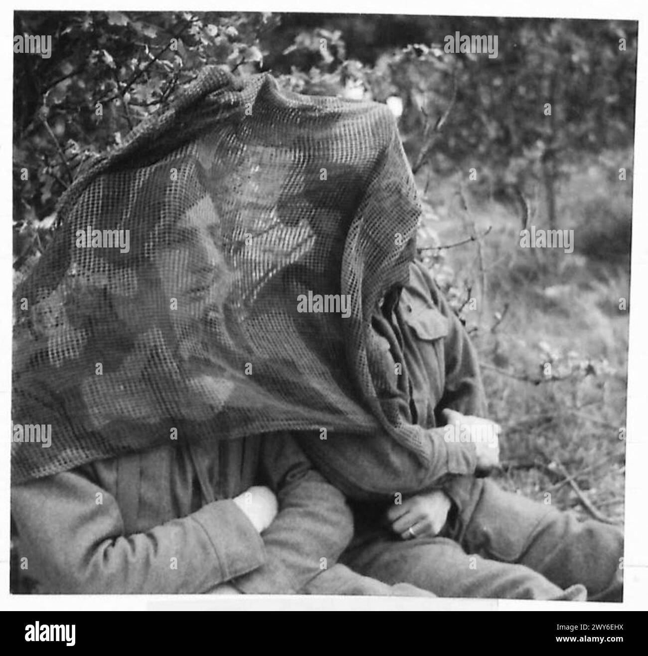 SCHOOL FOR SNIPERS - Showing the value of a blackened face: behind a ...