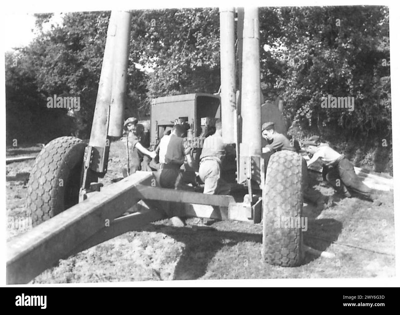 CROSS CHANNEL PIPE LINE - R.E.Sappers building the Main Arterial Pumping Station in Cherbourg. , British Army, 21st Army Group Stock Photo