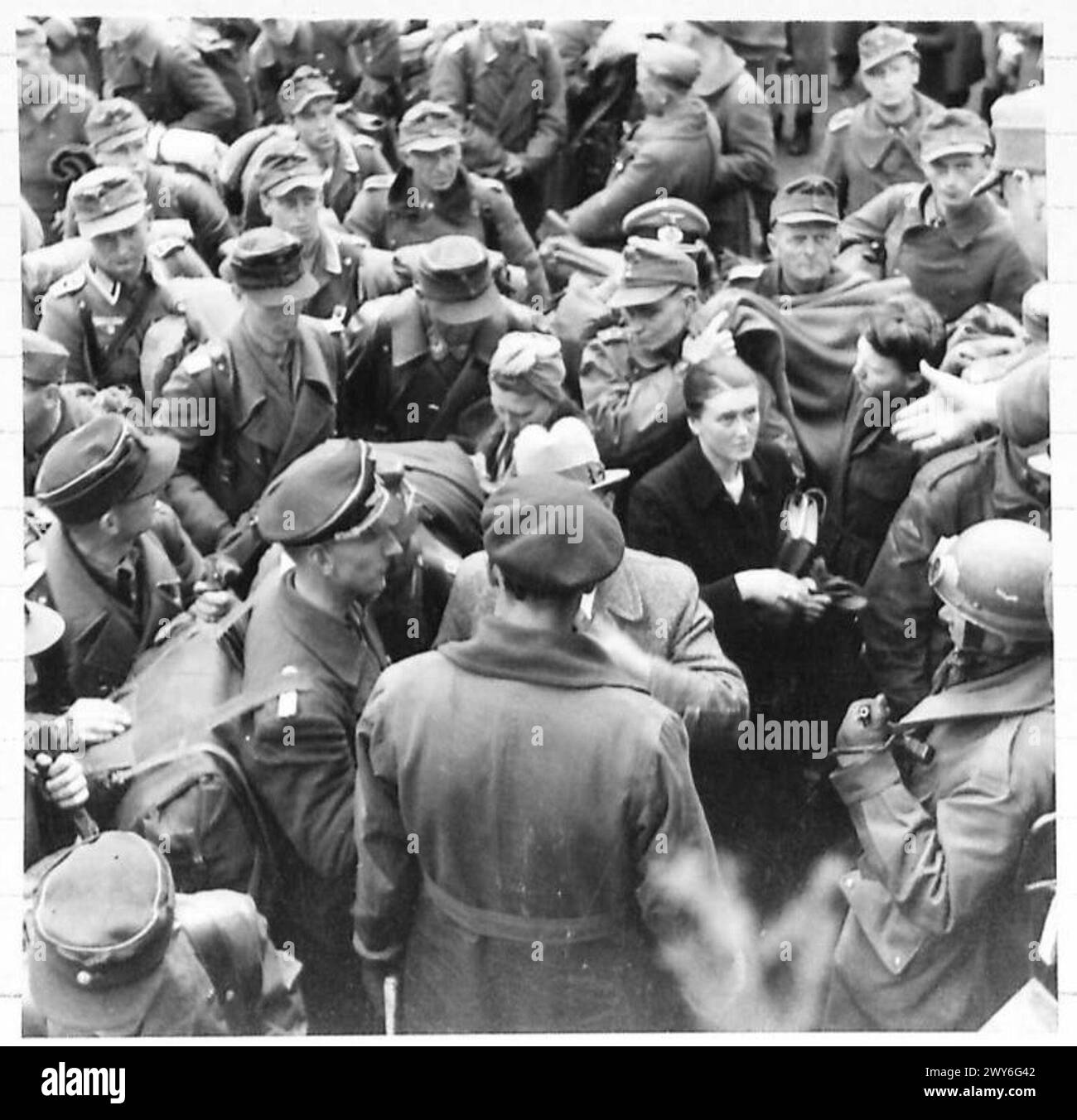 6th Airborne Division Army Deal - WWII Battle Of The Bulge Miniature Set With Exclusive Figures