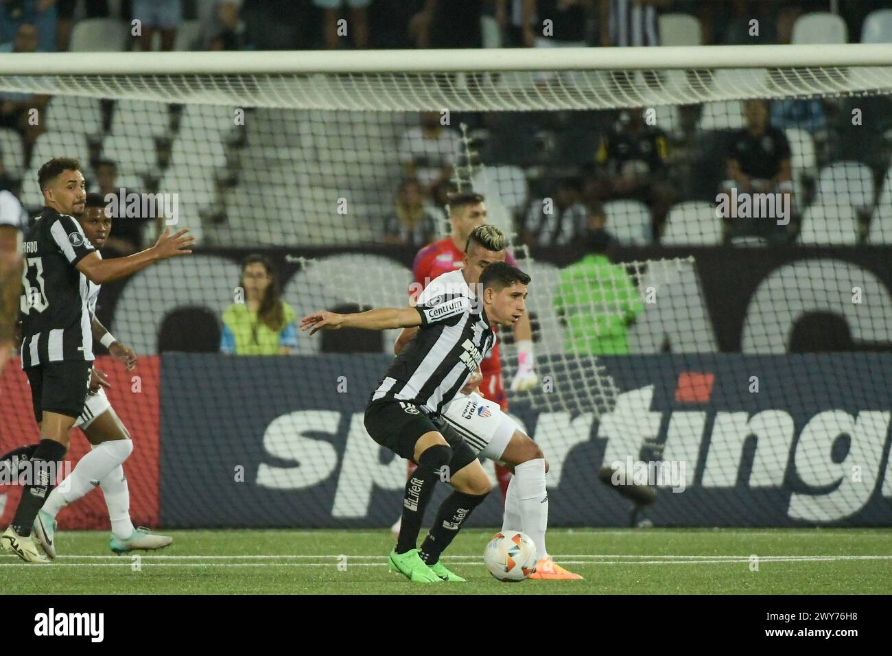 Walmer pacheco hires stock photography and images Alamy