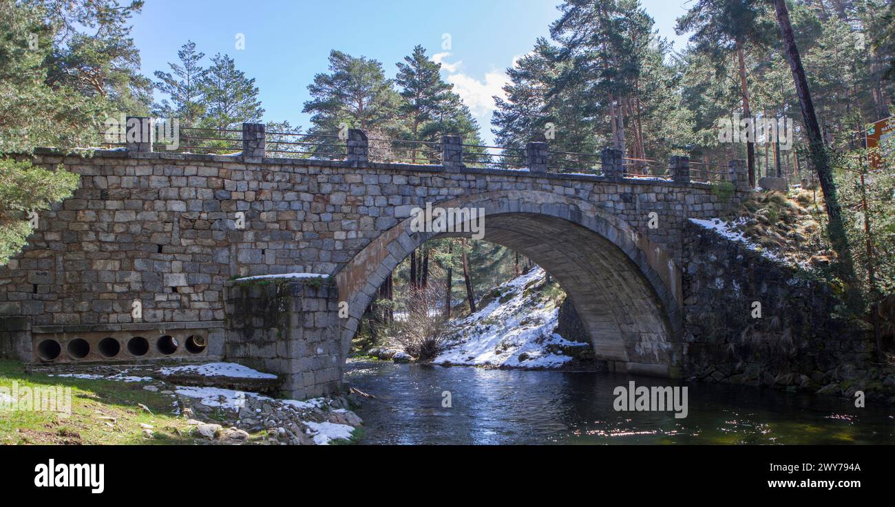 Dukes bridge over Tormes River, Hoyos del Espino, Avila, Castile and Leon, Spain Stock Photo