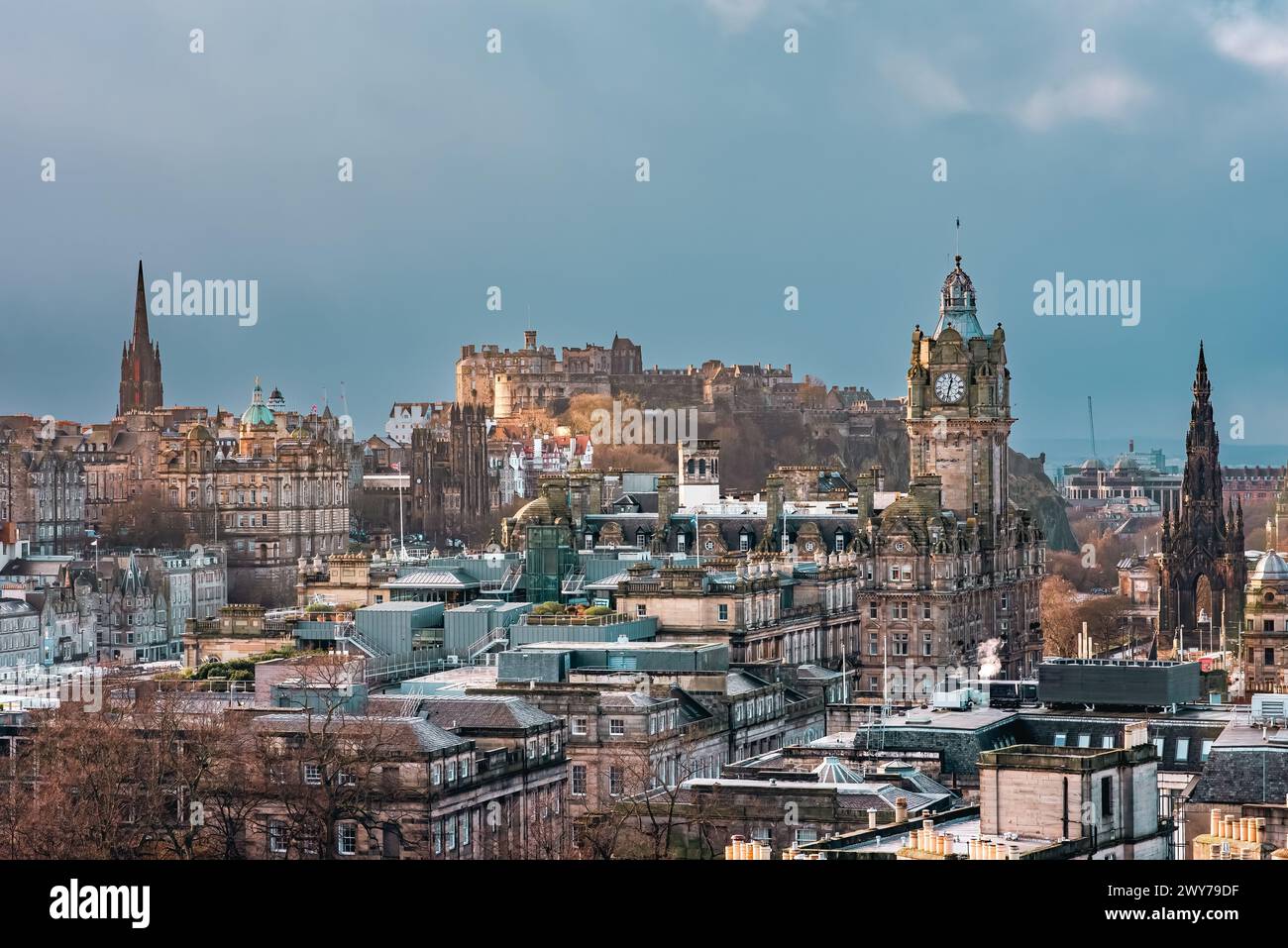 A view of the Edinburgh Old Town skyline, with Balmoral Hotel, Scott Monument, and other iconic buildings visible Stock Photo