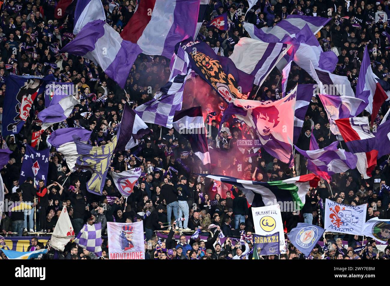 Florence, Italy. 03rd Apr, 2024. ACF Fiorentina's supporters during ACF Fiorentina vs Atalanta BC, Italian football Coppa Italia match in Florence, Italy, April 03 2024 Credit: Independent Photo Agency/Alamy Live News Stock Photo
