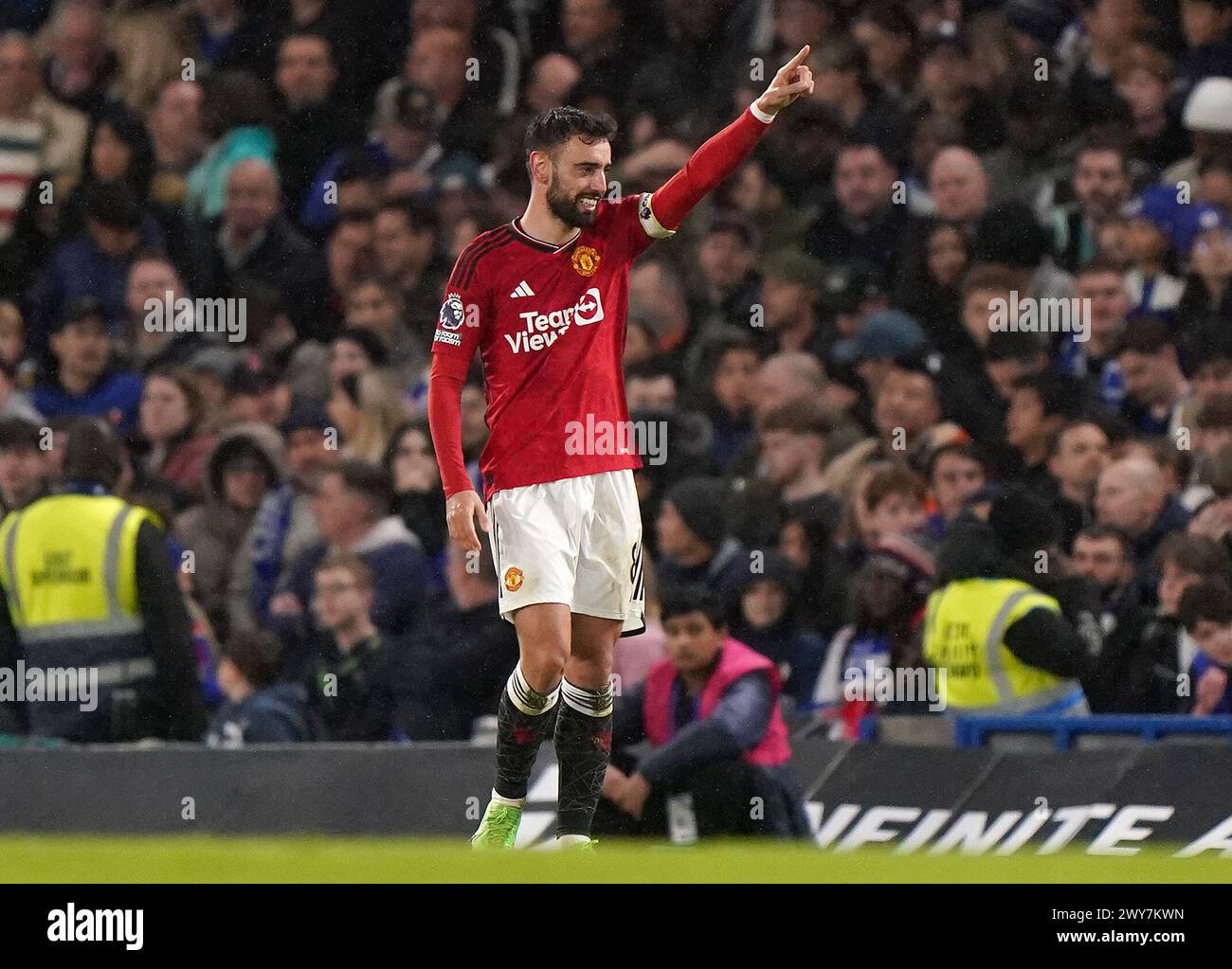 Manchester United's Bruno Fernandes celebrates scoring their side's