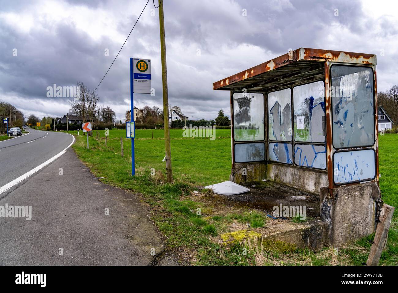 Old Bus Shelter Bus Stop Hi res Stock Photography And Images Alamy old-bus-shelter-bus-stop-hi-res-stock-photography-and-images-alamy