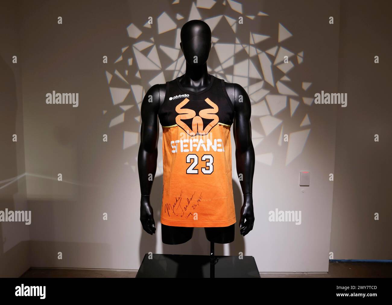 Michael jordan 1985 hi-res stock photography and images - Alamy