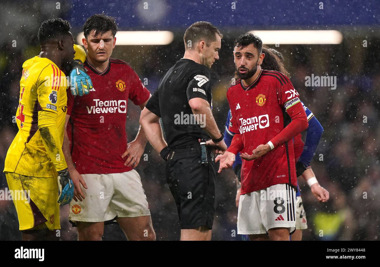 Artistic Fernandes Criticises Referee After Missed Penalty Background Collection Artistic Fernandes Criticises Referee After Missed Penalty Background Collection
