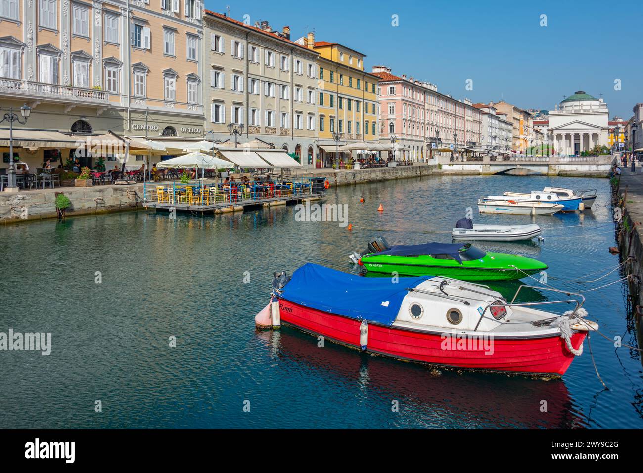 Saint anthony parish hi-res stock photography and images - Page 9 - Alamy, image size:1300x957