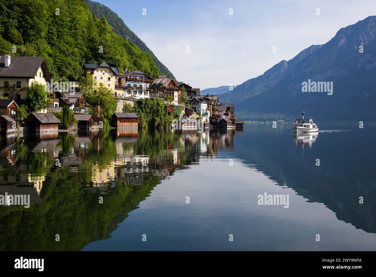 A beautiful village on the lake Hallstatt in Austria Stock Photo