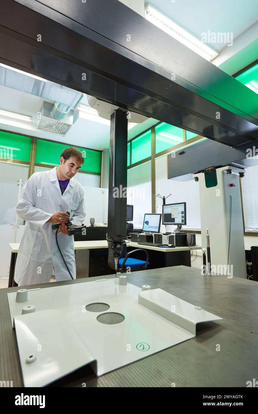 CMM Coord. Coordinate Measuring Machine. Service dimensional measuring