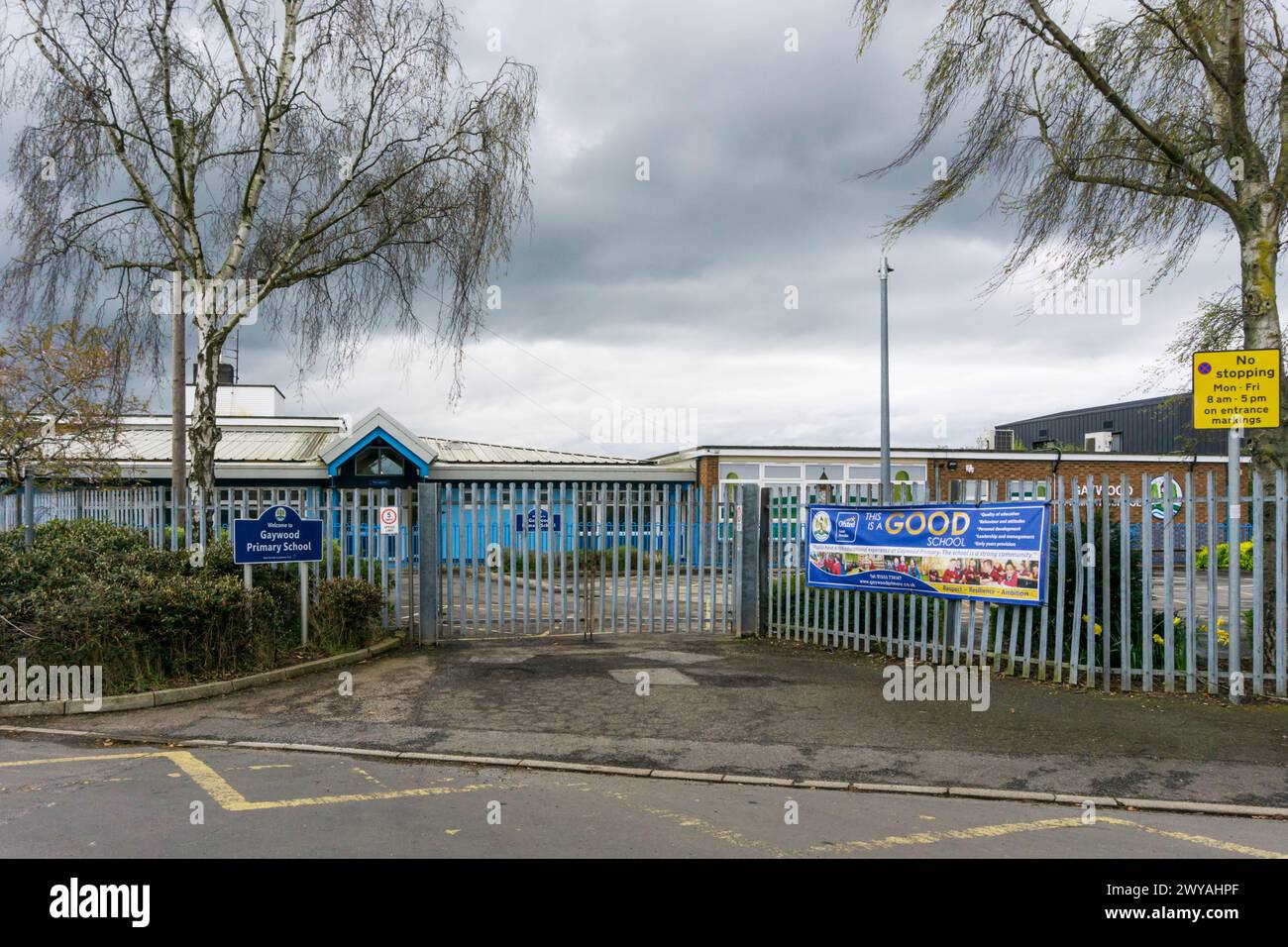 The entrance to Gaywood Primary School with on Ofsted Good banner. Stock Photo