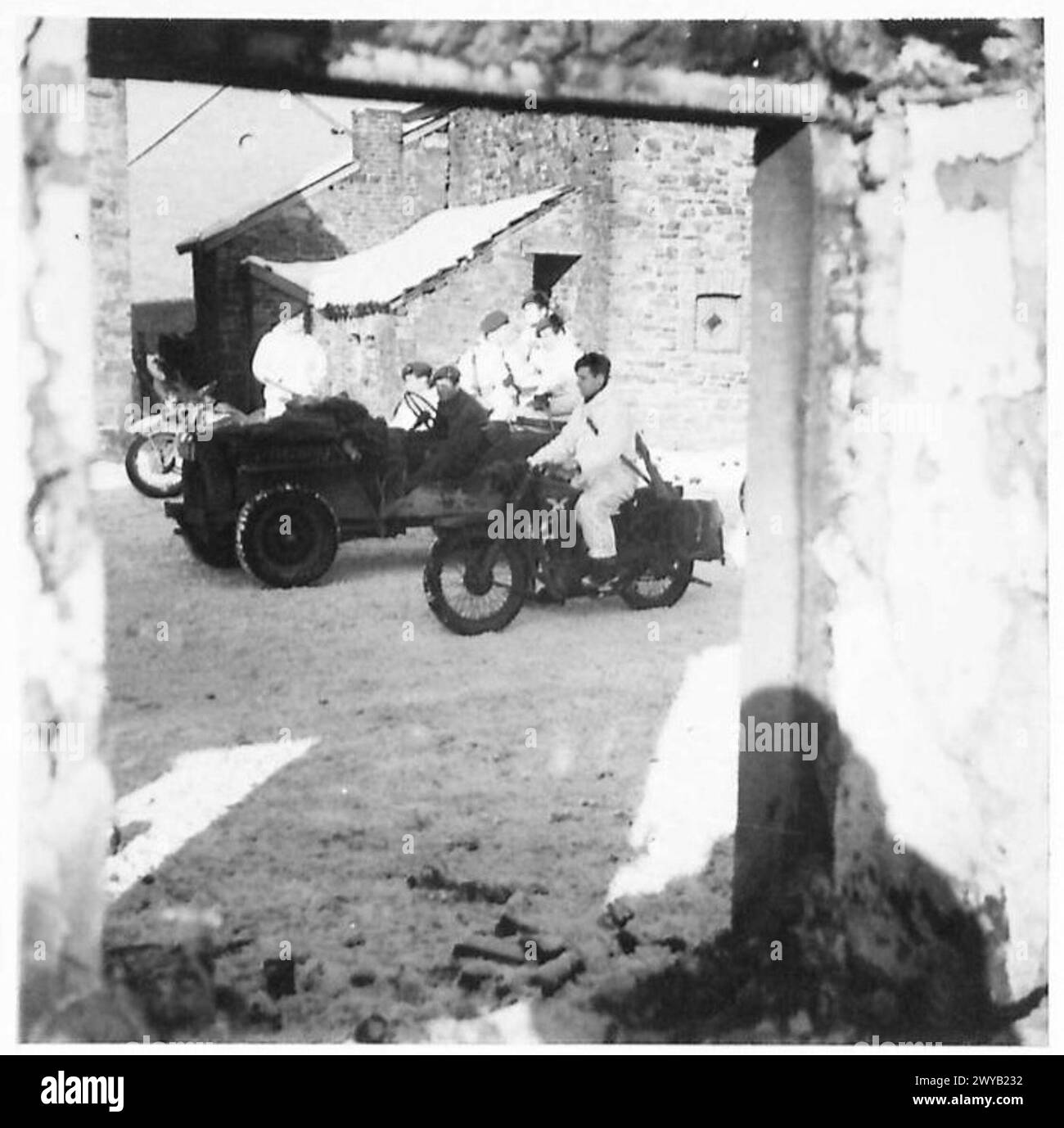 AIR LANDING BDE ON RECCE PATROL AS REQUESTED BY "PICTURE POST