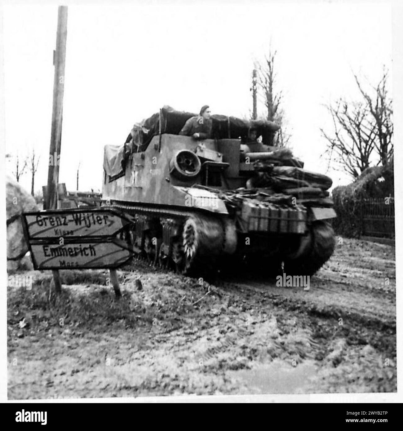 25 pdr sp hi-res stock photography and images - Alamy