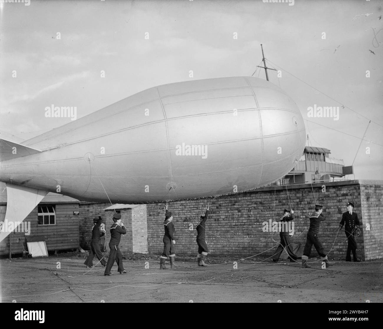 BARRAGE BALLOONS FOR MERCHANT SHIPS. 31 OCTOBER 1941, GREENOCK AND