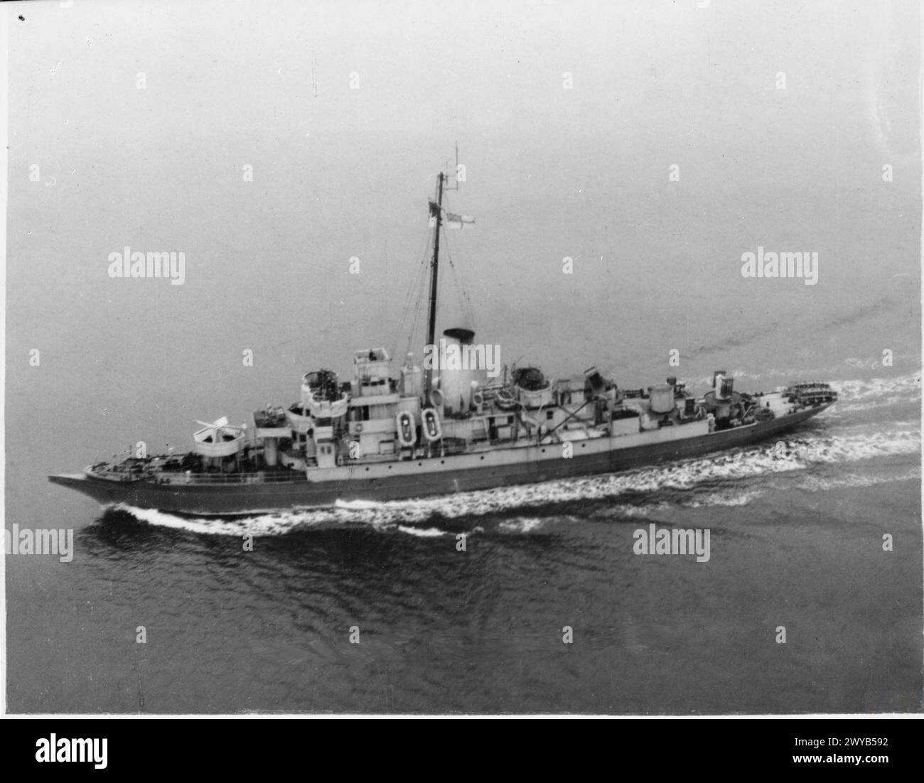 Hms conqueror hi-res stock photography and images - Alamy
