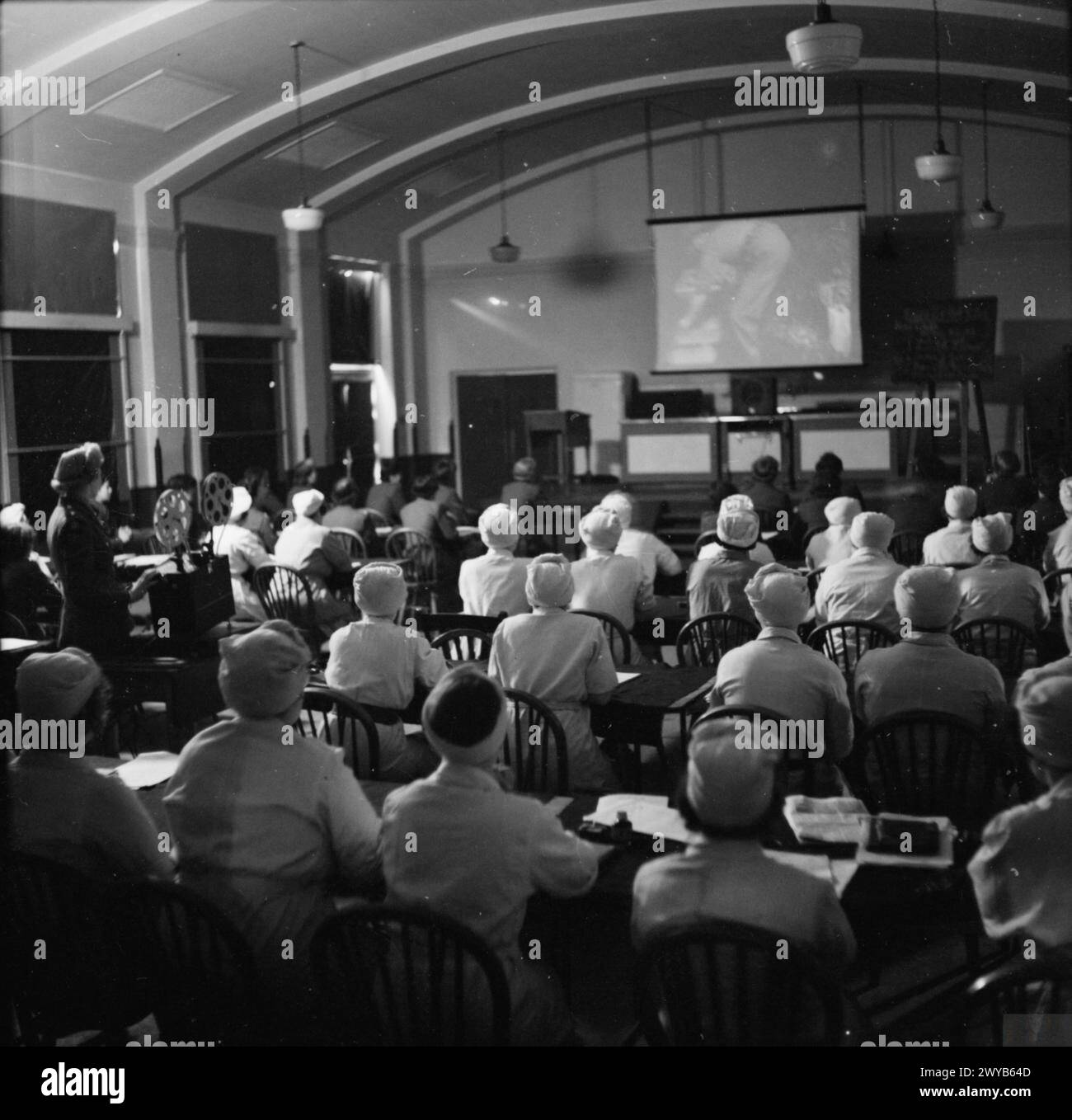 In 1942 auxiliary territorial hi-res stock photography and images - Alamy