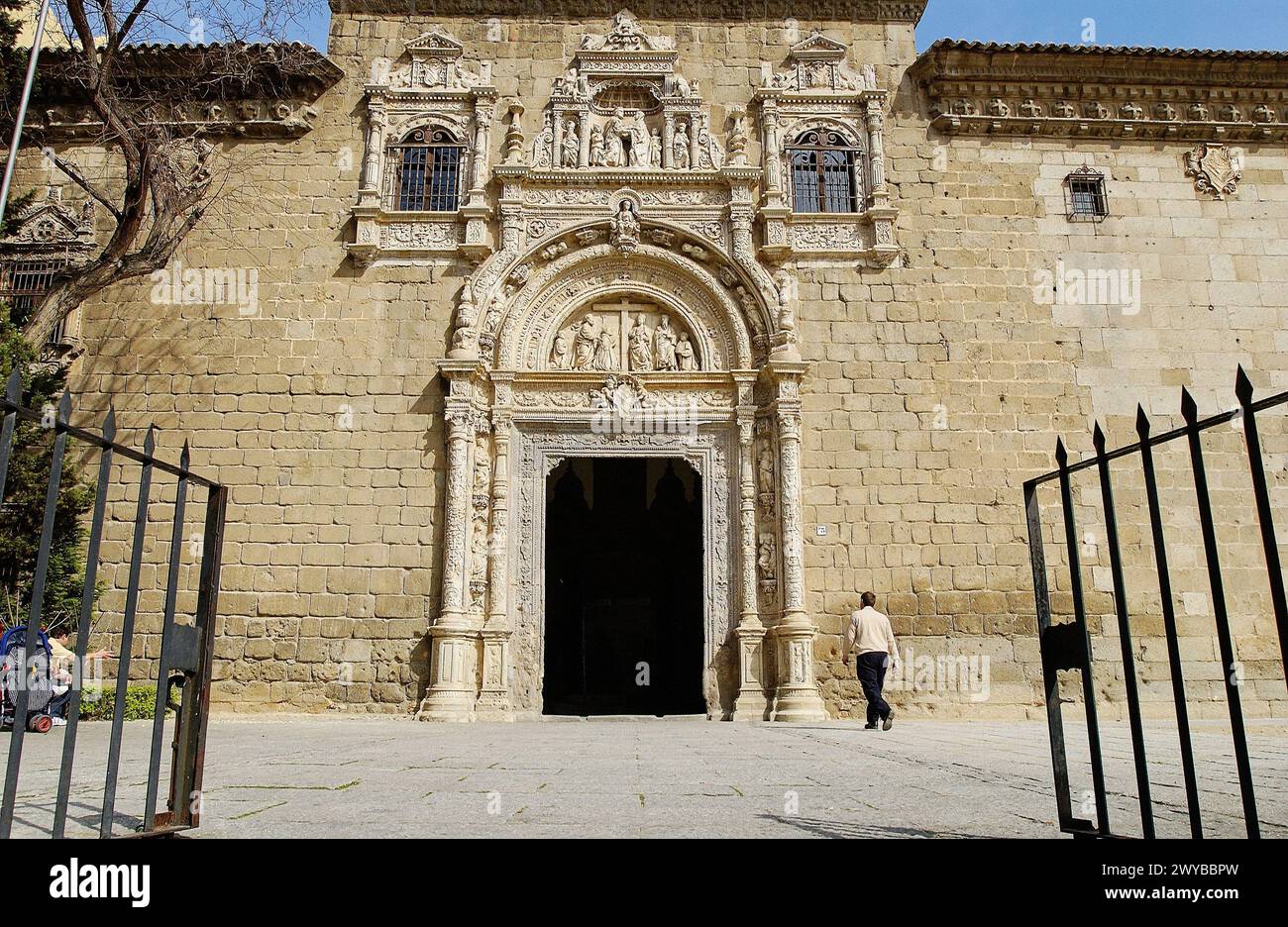 Museo de Santa Cruz founded by Cardinal Pedro González de Mendoza and built 16th century by Alonso de Covarrubias. Toledo. Castilla-La Mancha, Spain. Stock Photo