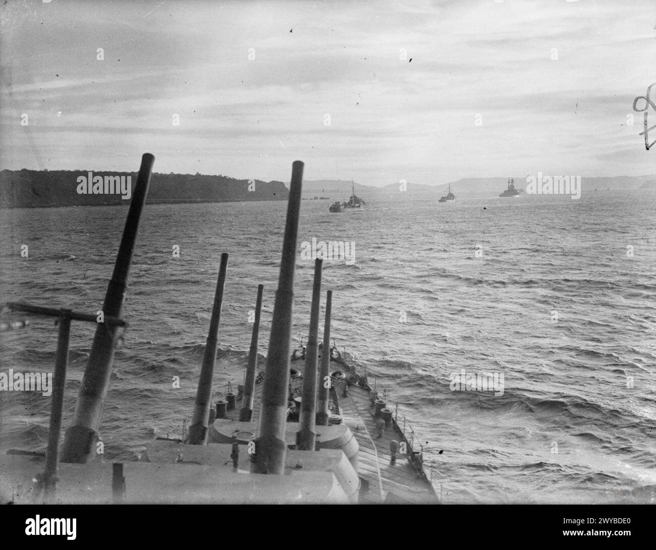 THE BRITISH OPERATIONS AT MADAGASCAR 7 MAY 1942 ON BOARD THE CRUISER THE BRITISH OPERATIONS AT MADAGASCAR 7 MAY 1942 ON BOARD THE CRUISER