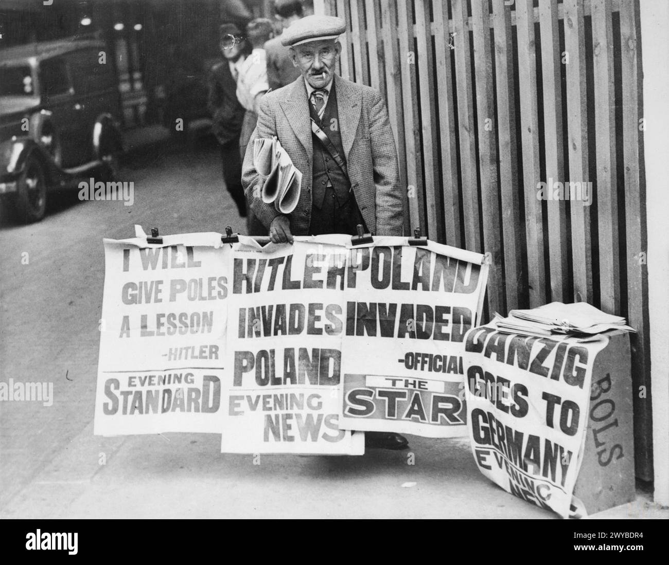 THE OUTBREAK OF THE SECOND WORLD WAR, 1 SEPTEMBER 1939 - Evening newspaper placards in London announce the news of Germany's invasion of Poland on 1 September 1939. , Stock Photo