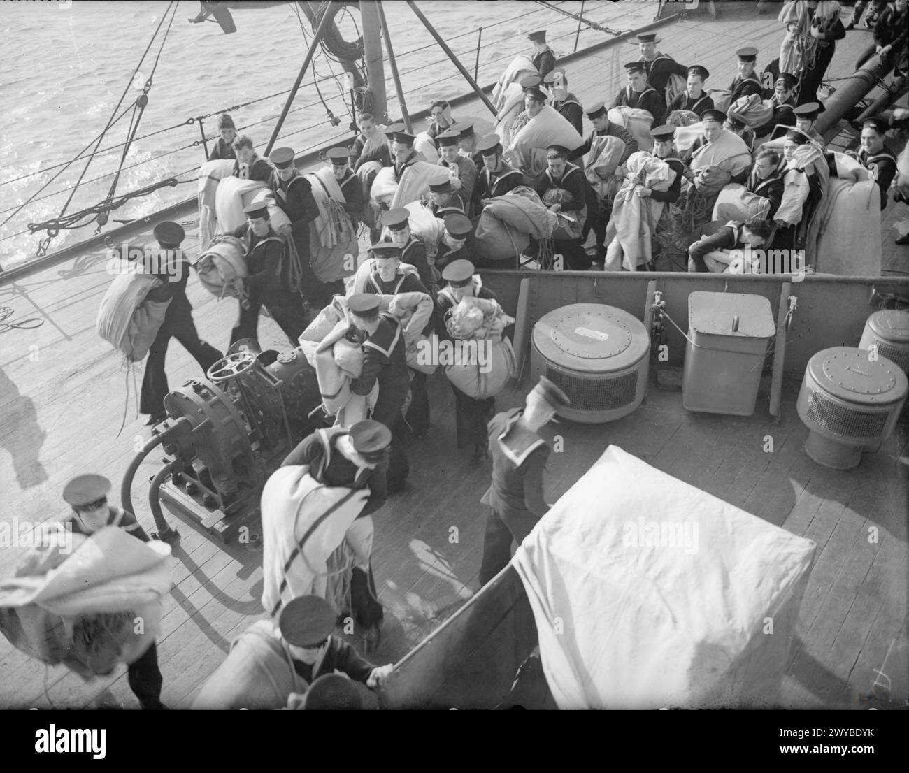 ON BOARD THE BATTLESHIP HMS RODNEY. OCTOBER 1940, SCENES IN THE DAILY
