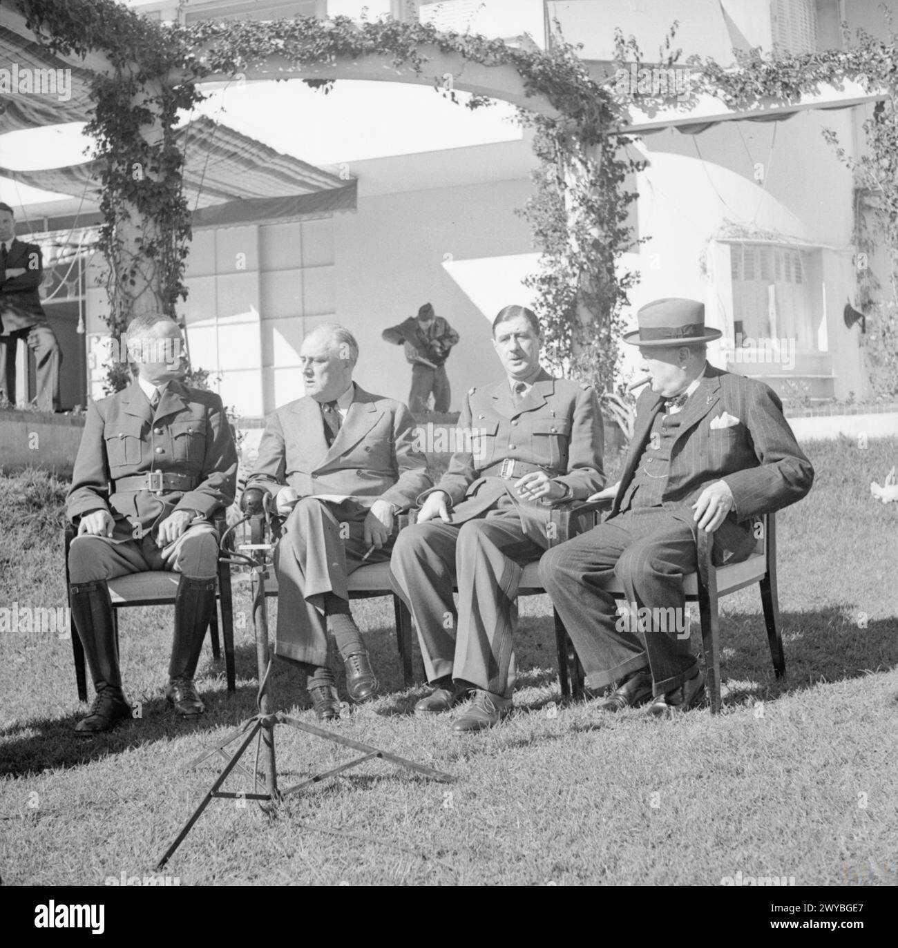 THE CASABLANCA CONFERENCE, JANUARY 1943 - General Henri Giraud, the High Commissioner of French North and West Africa, President Franklin D. Roosevelt, General Charles de Gaulle, the leader of the Free French, and Prime Minister Winston Churchill during a press conference at Villa Dar es Saada, Casablanca, 24 January 1943. , Churchill, Winston Leonard Spencer, Roosevelt, Franklin Delano, Giraud, Henri Honore, de Gaulle, Charles André Joseph Marie, French Army Stock Photo