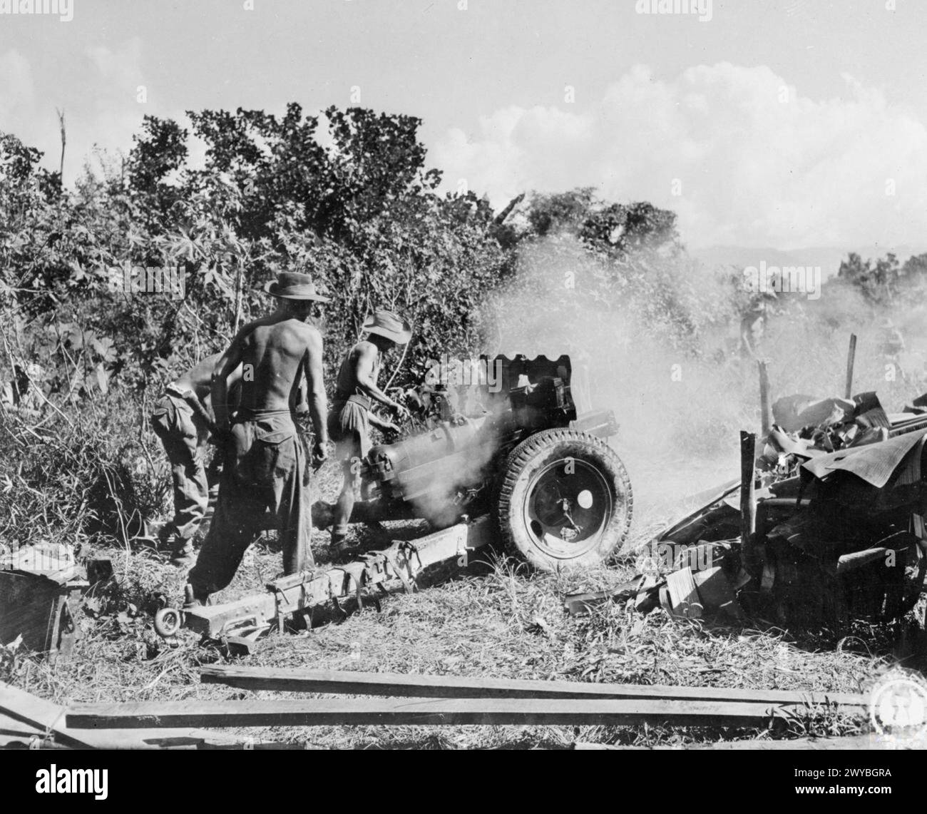 3 inch howitzer hi-res stock photography and images - Alamy
