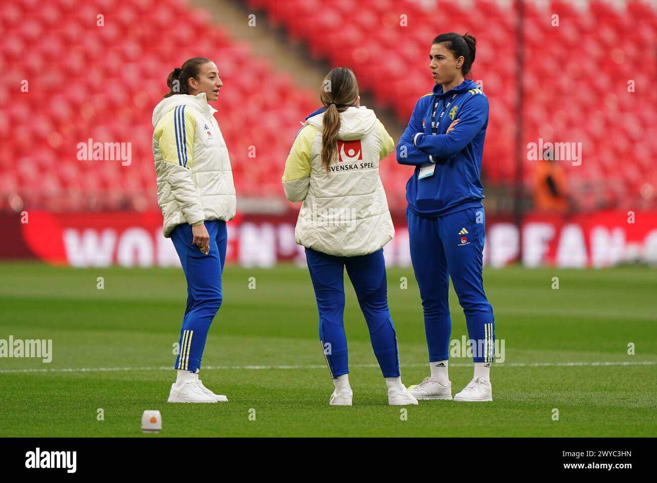2025 Euro Women Hi res Stock Photography And Images Alamy 2025-euro-women-hi-res-stock-photography-and-images-alamy