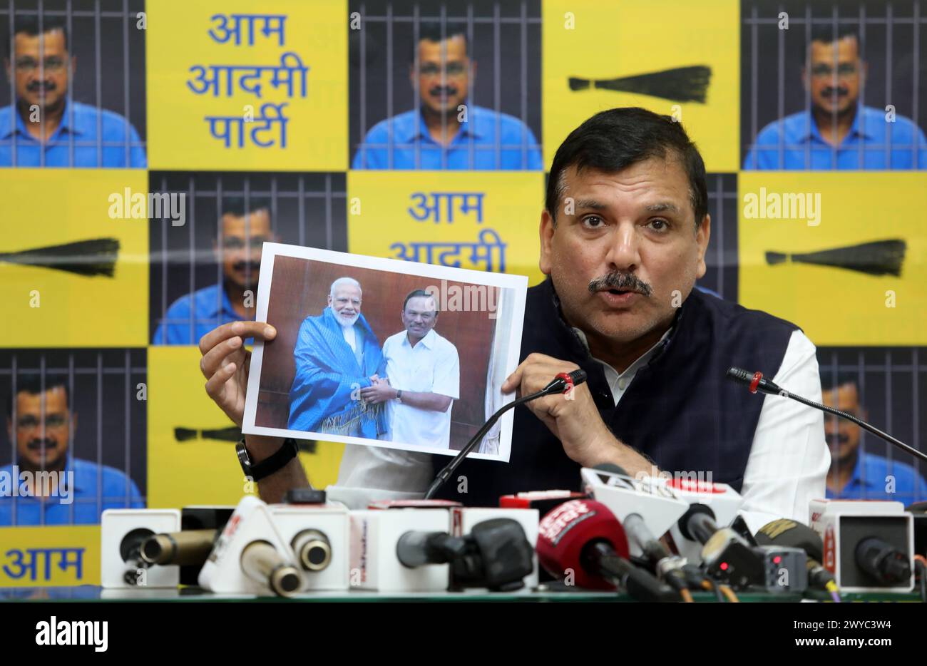 New Delhi, India. 05th Apr, 2024. Indian Aam Aadmi Party (AAP) Member ...