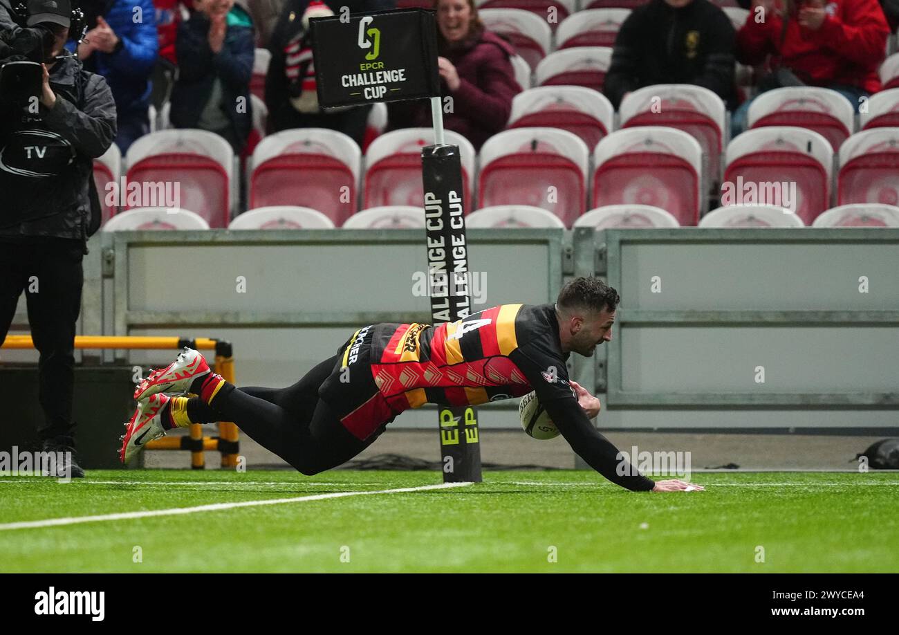 Gloucester's Jonny May dives over to score his side's second try during the ECPR Challenge Cup Round of 16 match at Kingsholm Stadium, Gloucester. Picture date: Friday April 5, 2024. Stock Photo