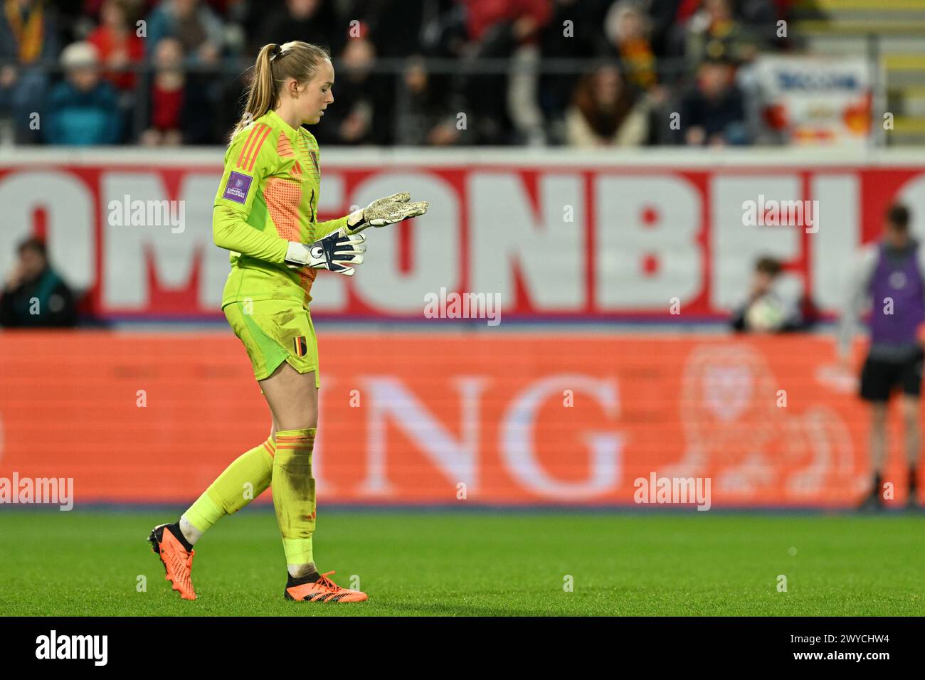 Leuven, Belgium. 05th Apr, 2024. Belgium's goalkeeper Lisa Lichtfus looks dejected during a soccer game between Belgium's national women's team the Red Flames and Spain, on Friday 05 April 2024 in Heverlee, Leuven, match 1/6 of the qualifications of the 2025 European Championships. BELGA PHOTO DAVID CATRY Credit: Belga News Agency/Alamy Live News Stock Photo