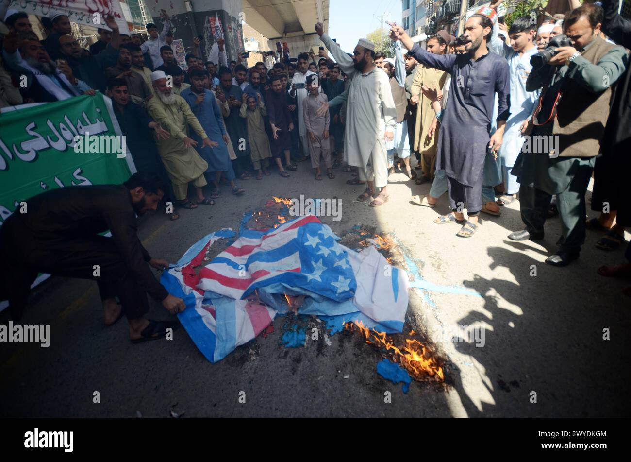 Peshawar, Peshawar, Pakistan. 5th Apr, 2024. Pakistani marks Al-Quds day to show solidarity with Palestine.PESHAWAR, PAKISTAN, APRIL, 05: People shout slogans during a protest marking Al-Quds Day rally in solidarity with the Palestinian people, in Peshawar, Pakistan, 05 April 2024. Al Quds Day was declared in 1979 by the late Ayatollah Khomeini, founder of the Islamic Iranian Republic, who called on the world's Muslims to show solidarity with Palestinians on the last Friday of the fasting month of Ramadan. (Credit Image: © Hussain Ali/ZUMA Press Wire) EDITORIAL USAGE ONLY! Not for Commercial Stock Photo