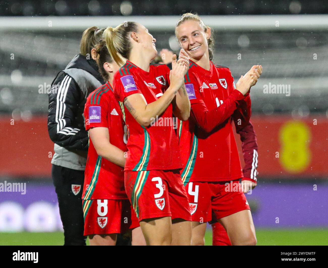 Stok Cae Ras Stadium, UK. 5th Apr, 2024. All smiles for the Wales women ...