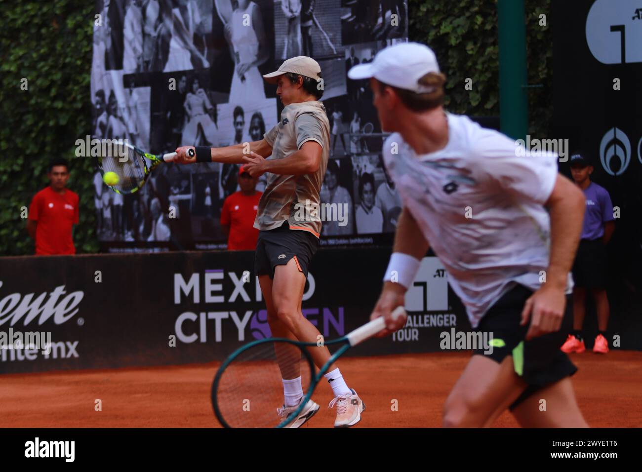 Mexico City, Mexico. 05th Apr, 2024. April 5, 2024, Mexico City, Mexico: Adam Walton of Australia returns a shot to Christian Harrison of United States and Marcus Willis of Great Britain during the Mexico City Open quarter finals match at Deportivo Chapultepec. Tristan Schoolkate/ Christian Harrison defeated Christian Harrison/ Marcus Willis 2 sets to 0. on April 5, 2024 in Mexico City, Mexico. (Photo by Carlos Santiago/ Eyepix Group/Sipa USA) Credit: Sipa USA/Alamy Live News Stock Photo